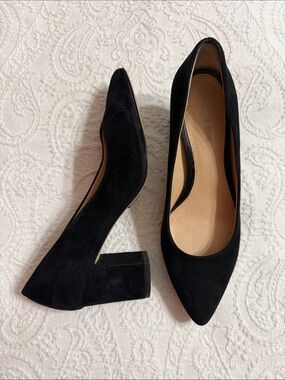 Gianni Bini Size 6.5M Black Suede Block Heel Pointed Toe Pumps